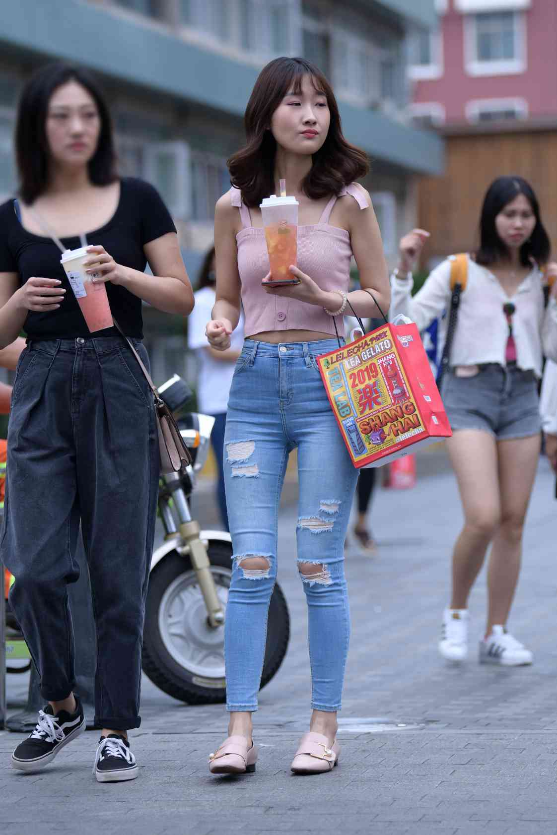 图片[2]-【免费】紧身牛仔裤女生【18P】04014-美美图社