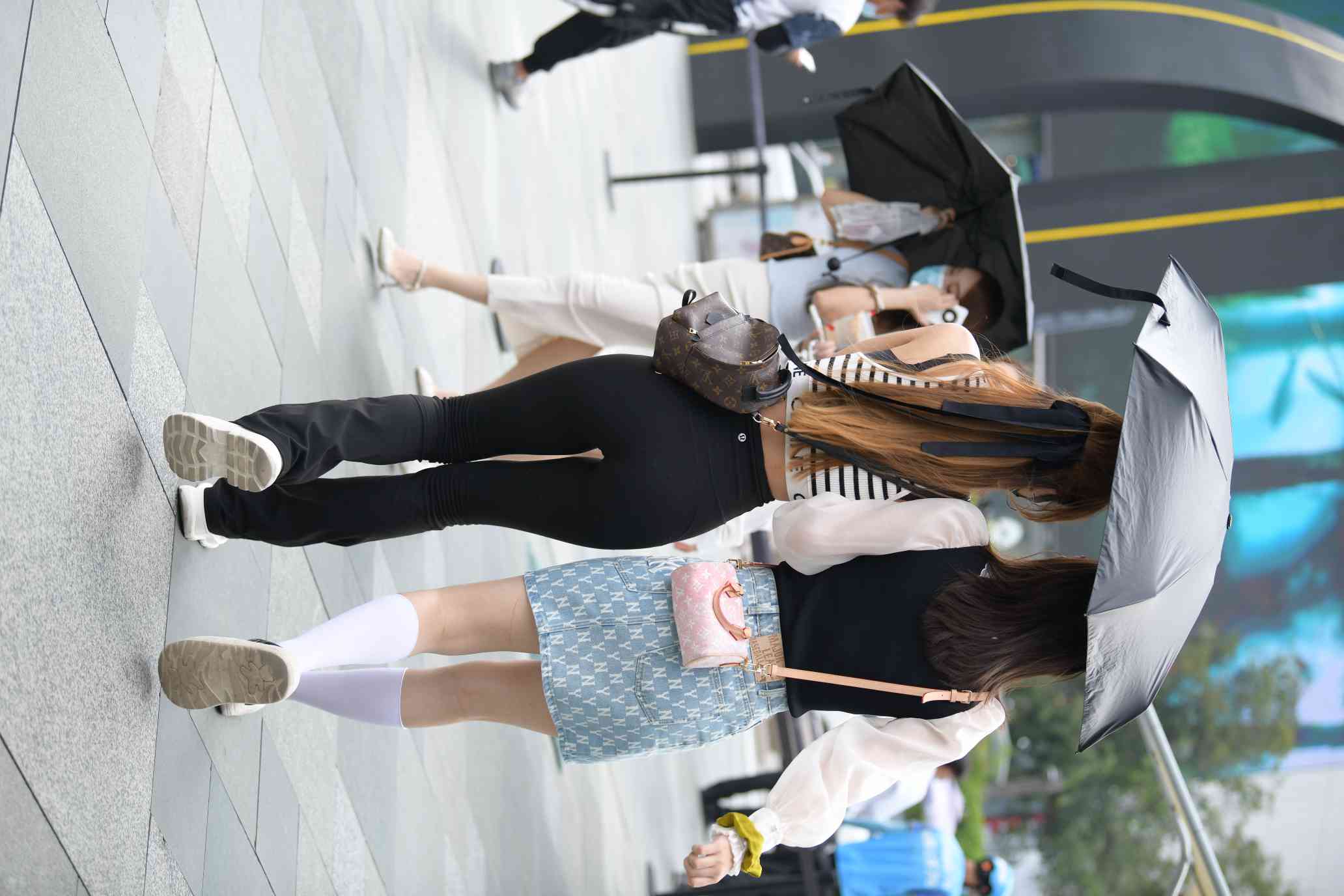 图片[3]-打伞的瑜伽裤姑娘【93P】04032-美美图社