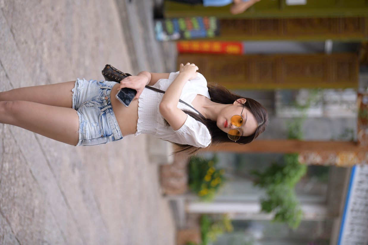 图片[2]-戴太阳镜的牛仔短裤紧身牛仔MM【167P】00021-美美图社