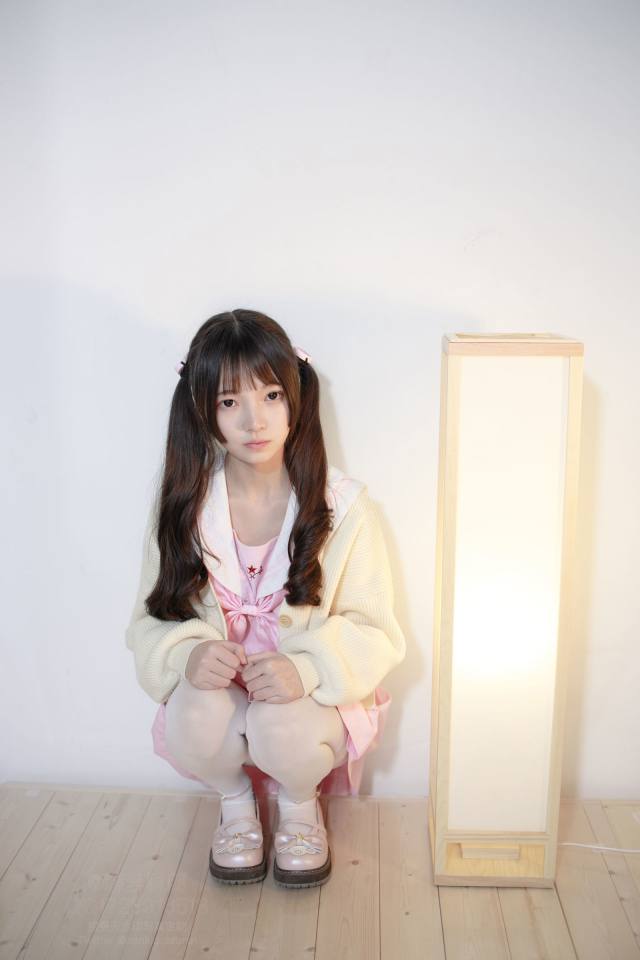 图片[2]-好像有什么心事的白丝双马尾女孩【59P】20022-美美图社