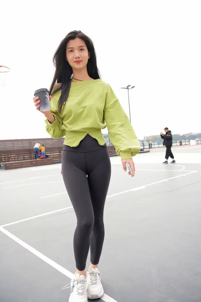 绿色瑜伽裤女孩很开心 J1519 1094P1V-27.6GB-美美图社