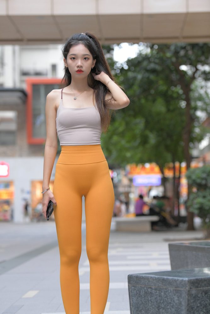 超级可爱的橘黄瑜伽裤女孩J3030 801P1V-28.0GB-美美图社