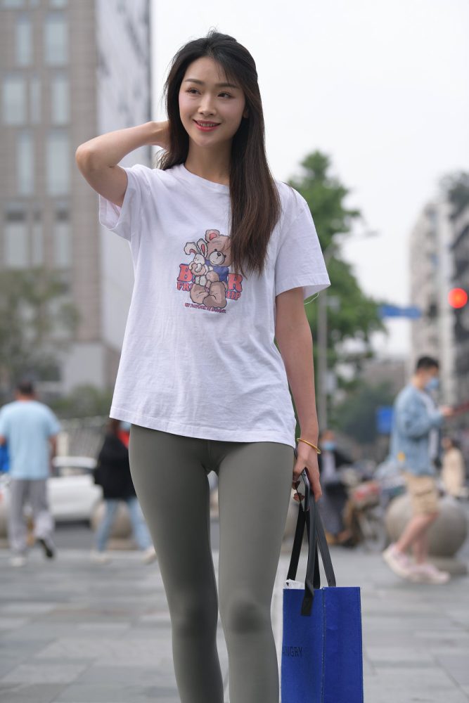 一身休闲装的瑜伽裤女孩J2961 709P1V-24.1GB-美美图社
