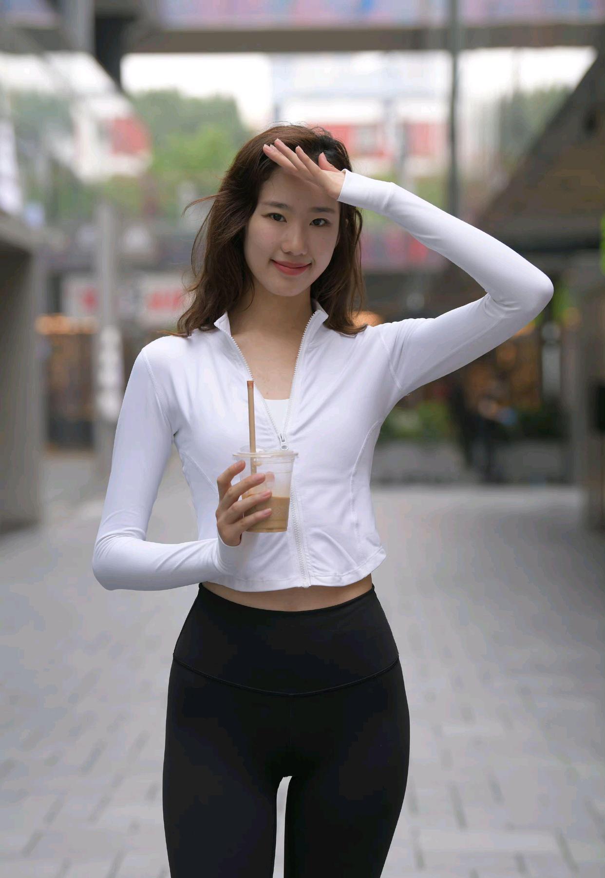 图片[4]-像刘亦菲的黑色瑜伽裤女孩J2237 340P1V-14.8GB-美美图社
