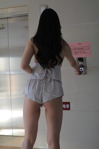 图片[4]-非常有女人味的热裤姑娘【228P】0007-美美图社