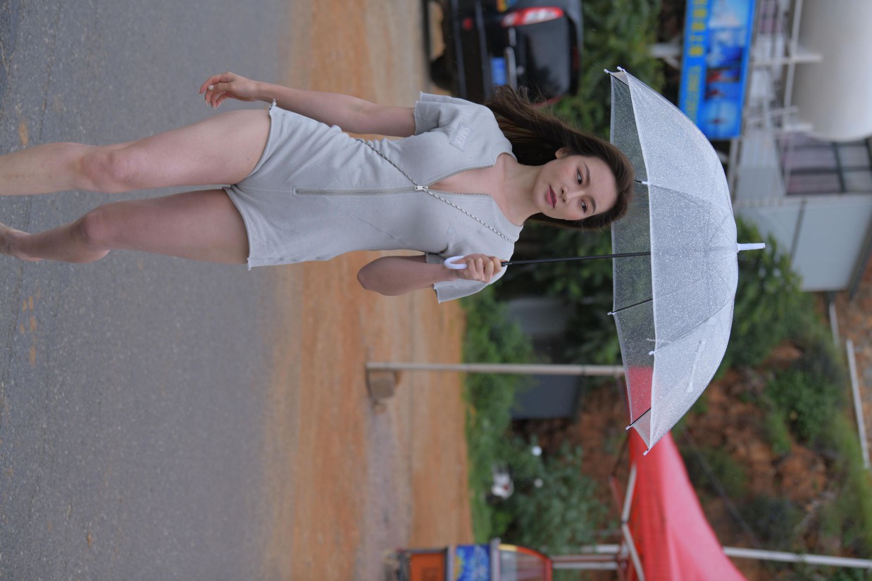 图片[5]-阴雨天在海边骑车的长发女人【156P】00044-美美图社