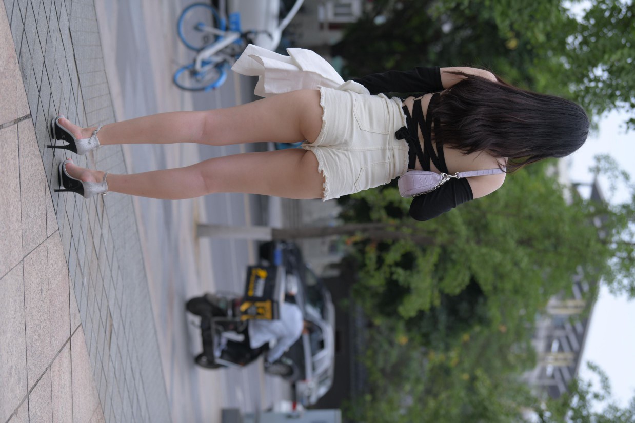 图片[5]-白色短裤的女生笑的很开心【177P】00035-美美图社