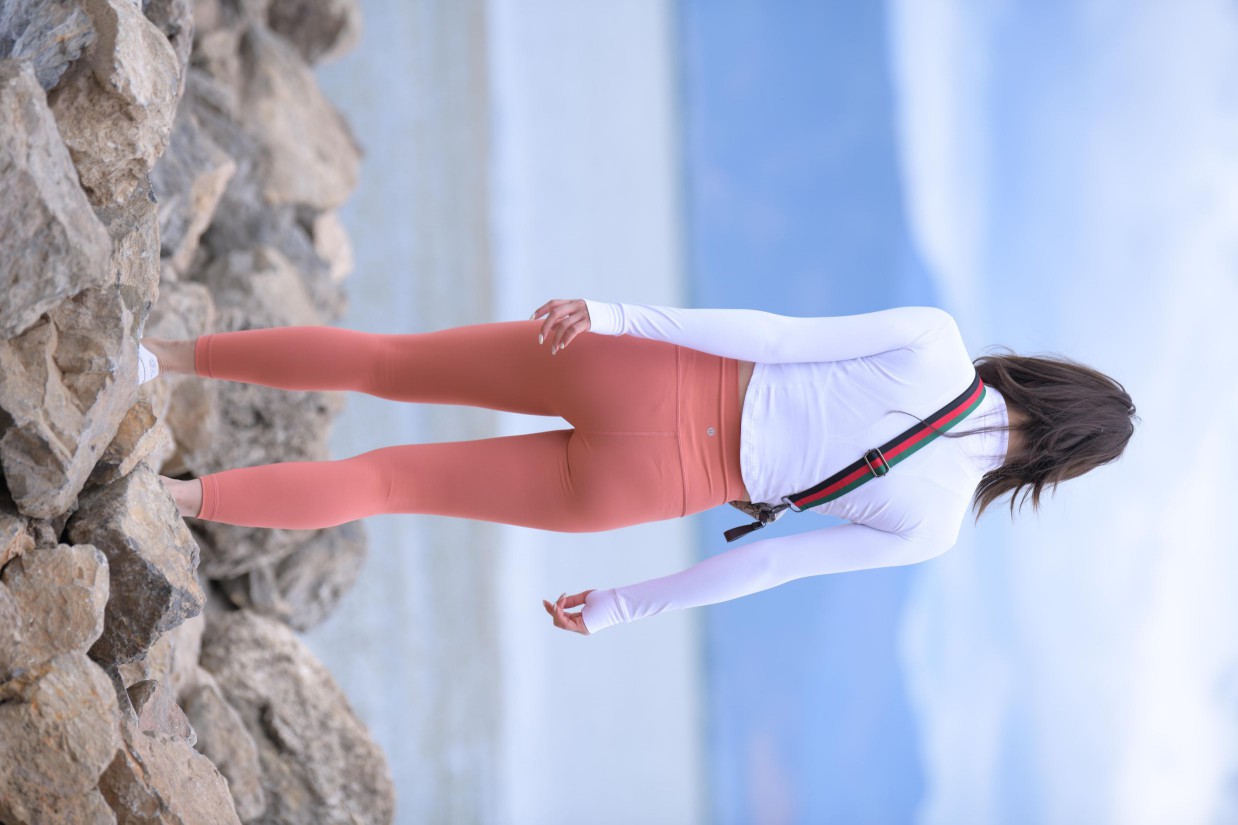 图片[6]-橙色瑜伽裤的高马尾姑娘【615P】00051-美美图社