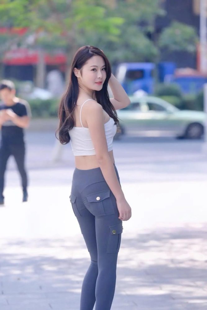 紧身牛仔裤小女人 J1746 562P-12.8GB-美美图社
