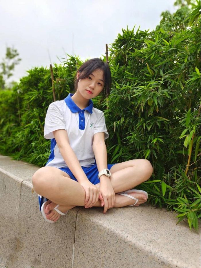 穿校服非常清纯的小姑娘【49P】20003-美美图社