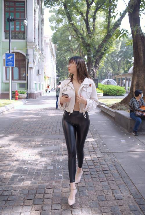 图片[3]-戴眼镜的皮裤女孩 J1473 1046P2V-35.5GB-美美图社