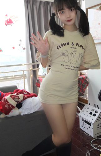 图片[9]-网格丝袜的清纯双马尾小姑娘-美美图社