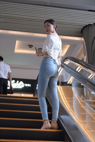 图片[1]-高挑的紧牛美女【332p】5563